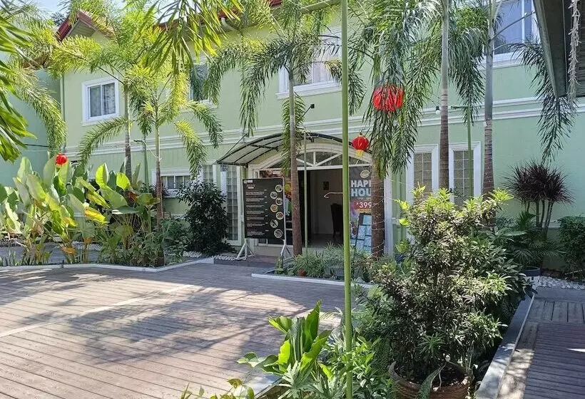 Hotelli Marand Resort  Highway