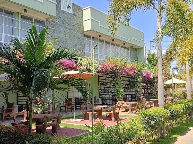 호텔 Marand Resort  Highway