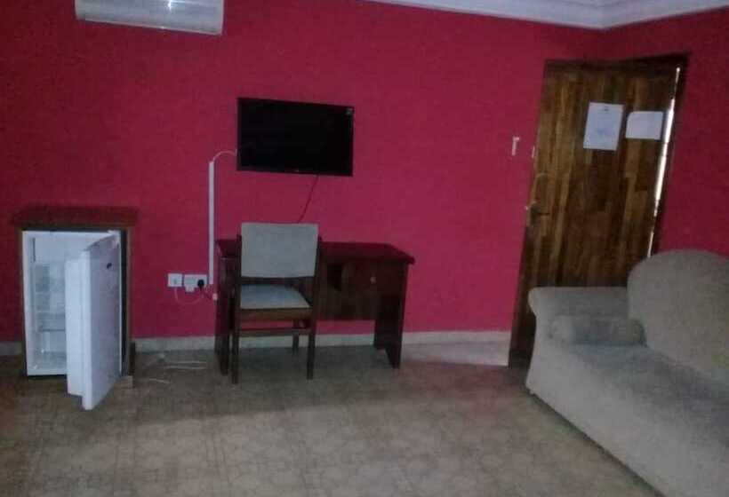 בית מלון כפרי Nhyira