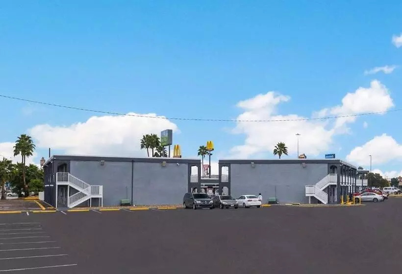 Surestay Hotel Laredo By Best Western