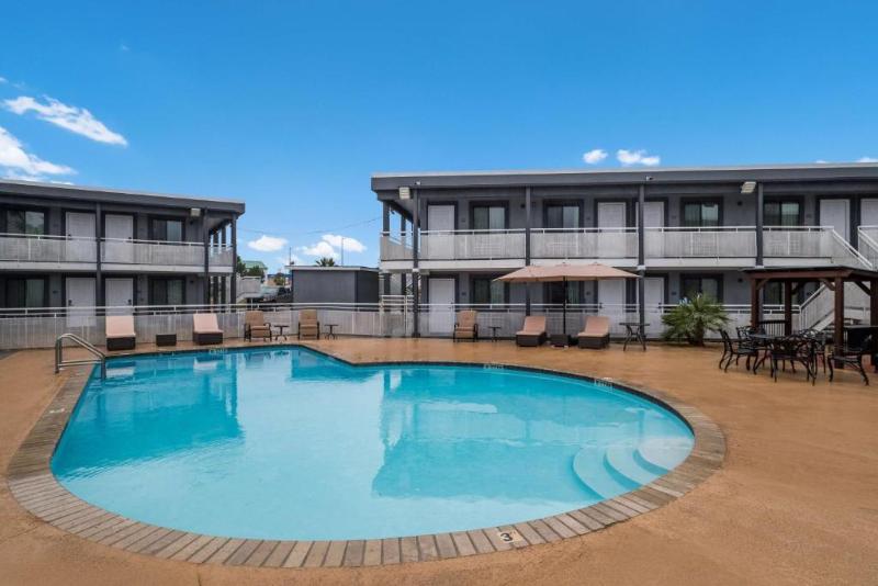 Surestay Hotel Laredo By Best Western