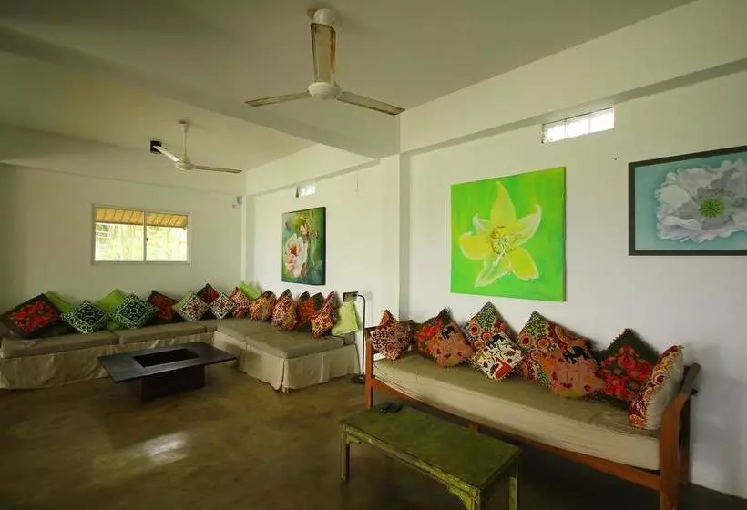 Hotel The Caribbean Gate Resort & Cafe