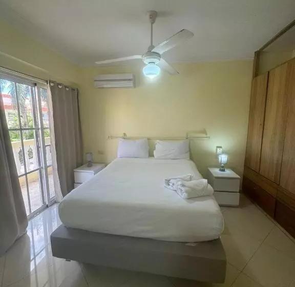 استراحتگاه Las Palmeras By Graziano