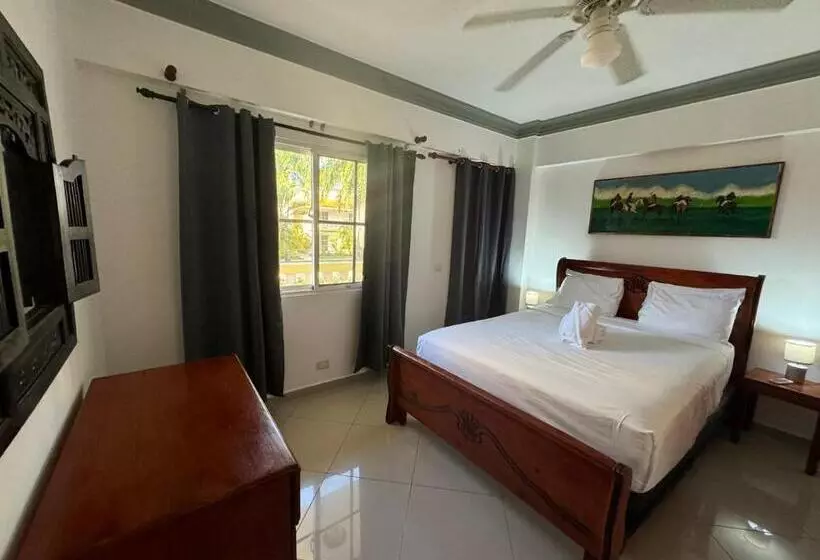 استراحتگاه Las Palmeras By Graziano