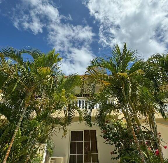 استراحتگاه Las Palmeras By Graziano