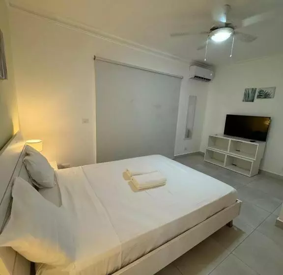 استراحتگاه Las Palmeras By Graziano