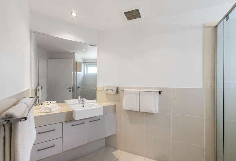 Silver Sea On Sixth Resort