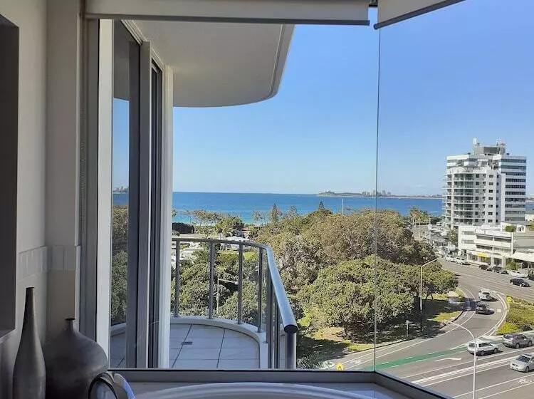 Silver Sea On Sixth Resort