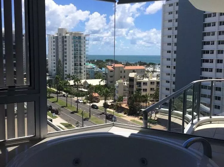 Silver Sea On Sixth Resort