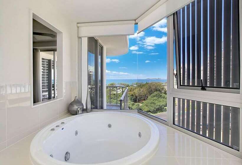 Silver Sea On Sixth Resort