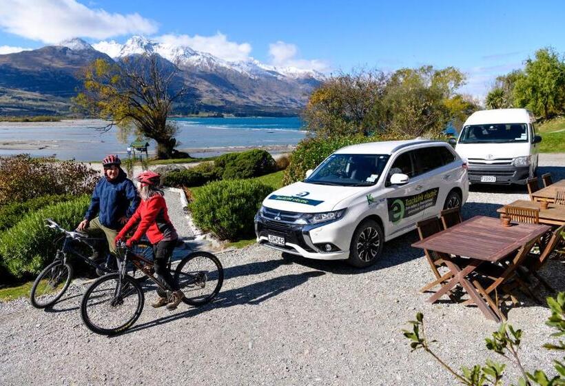 הוסטל Kinloch Wilderness Retreat