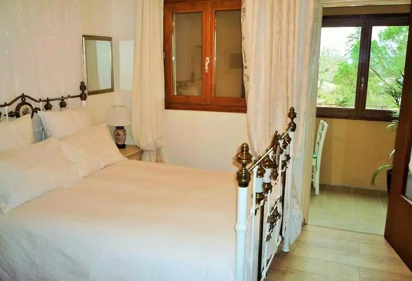 Aamiaismajoitus (B&B) Chez Edèll