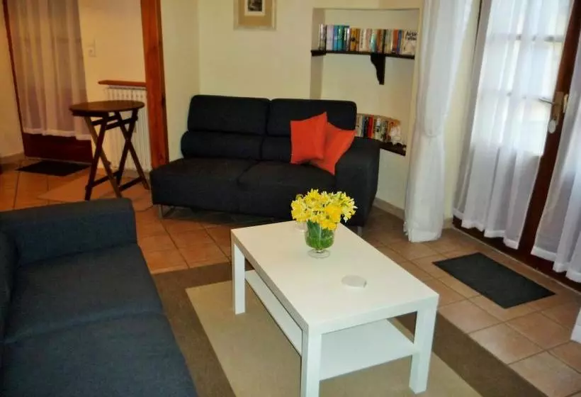 Aamiaismajoitus (B&B) Chez Edèll