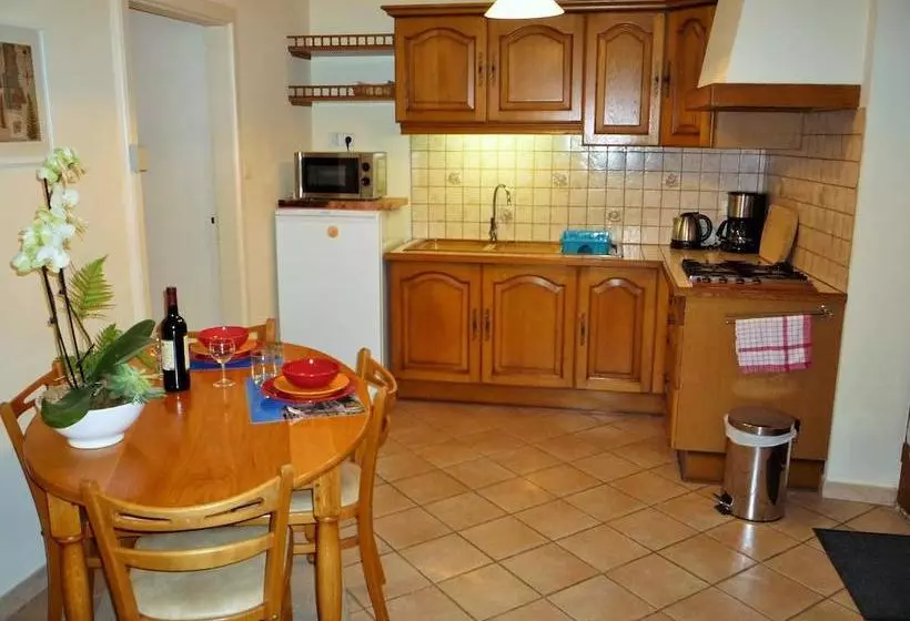 Aamiaismajoitus (B&B) Chez Edèll