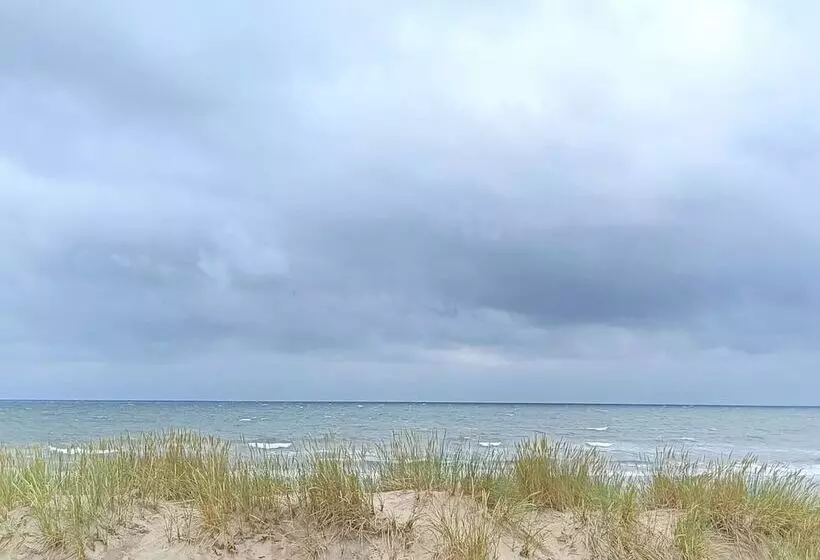 Aamiaismajoitus (B&B) Flipflop Beach Bar & Rooms