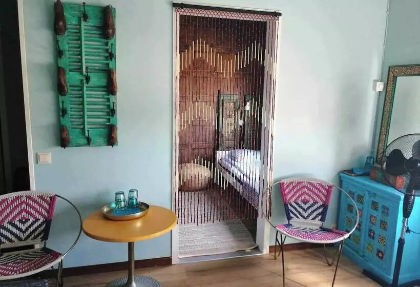 Aamiaismajoitus (B&B) Flipflop Beach Bar & Rooms