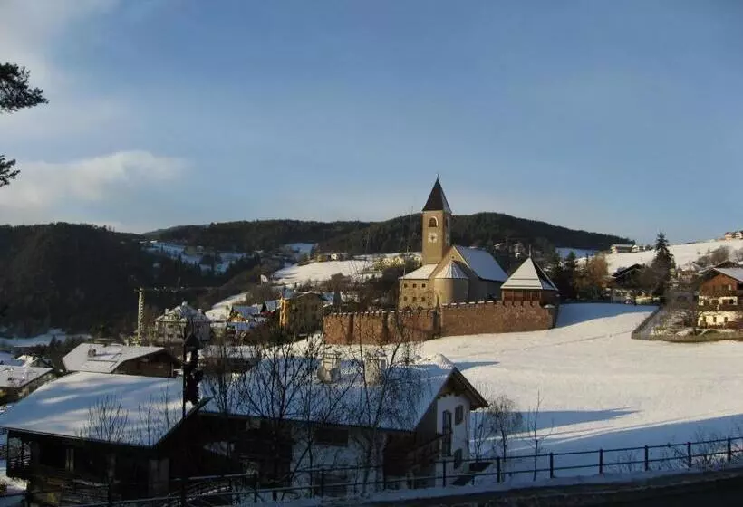 Aamiaismajoitus (B&B) Garni Hauenstein