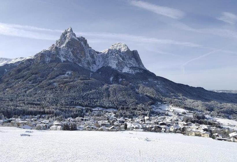 مبيت وإفطار Garni Hauenstein