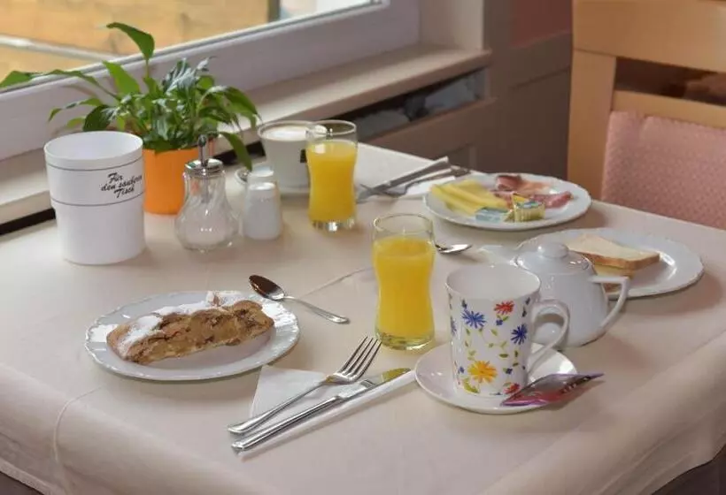 Aamiaismajoitus (B&B) Garni Hauenstein