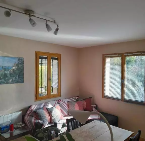 Aamiaismajoitus (B&B) Le Mas Des Vergers