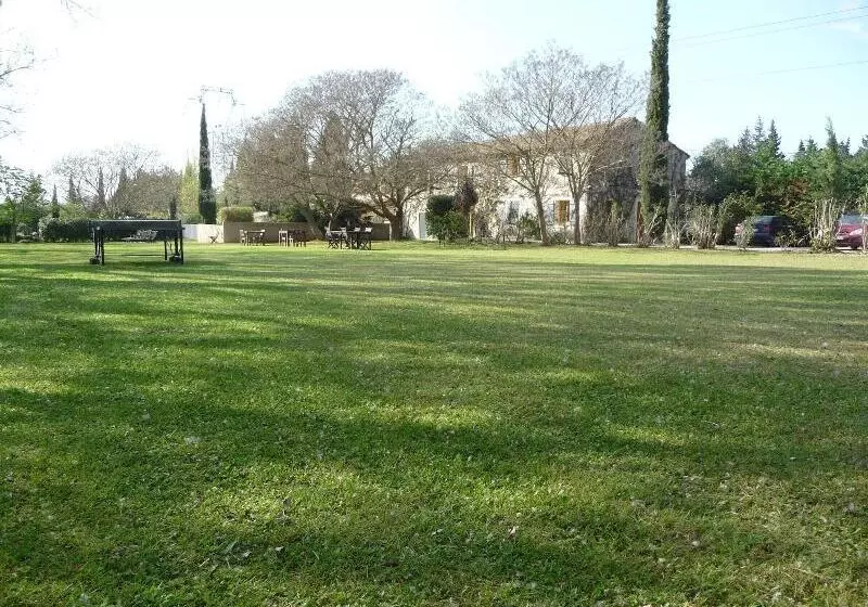 Aamiaismajoitus (B&B) Le Mas Des Vergers