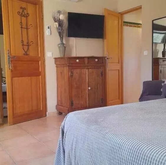 Aamiaismajoitus (B&B) Le Mas Des Vergers