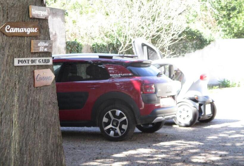 Отель Hôtel La Tour Des Fées