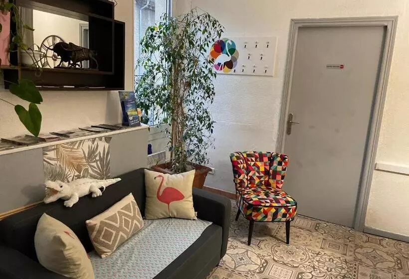 Hotelli Hôtel La Tour Des Fées