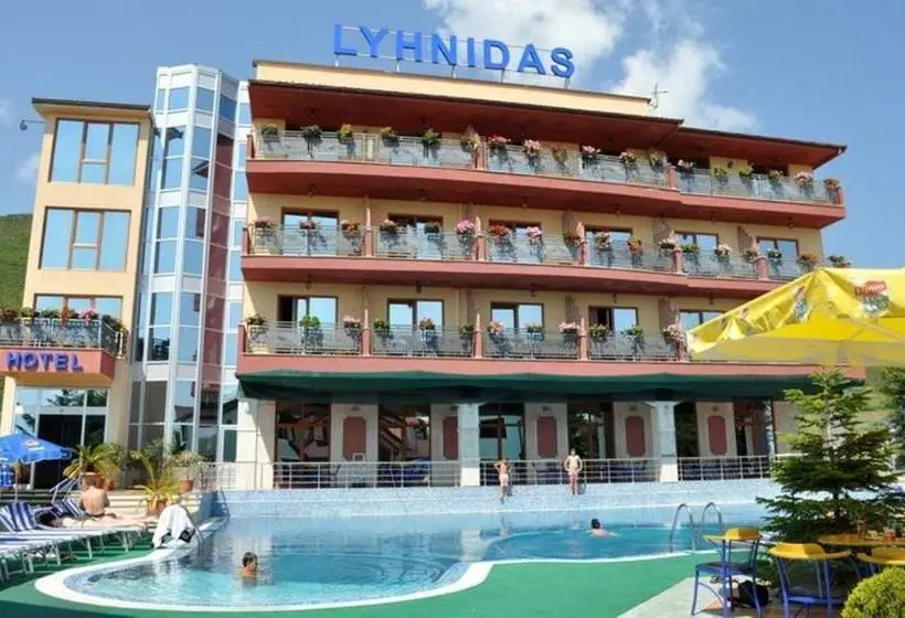 ホテル Lyhnidas