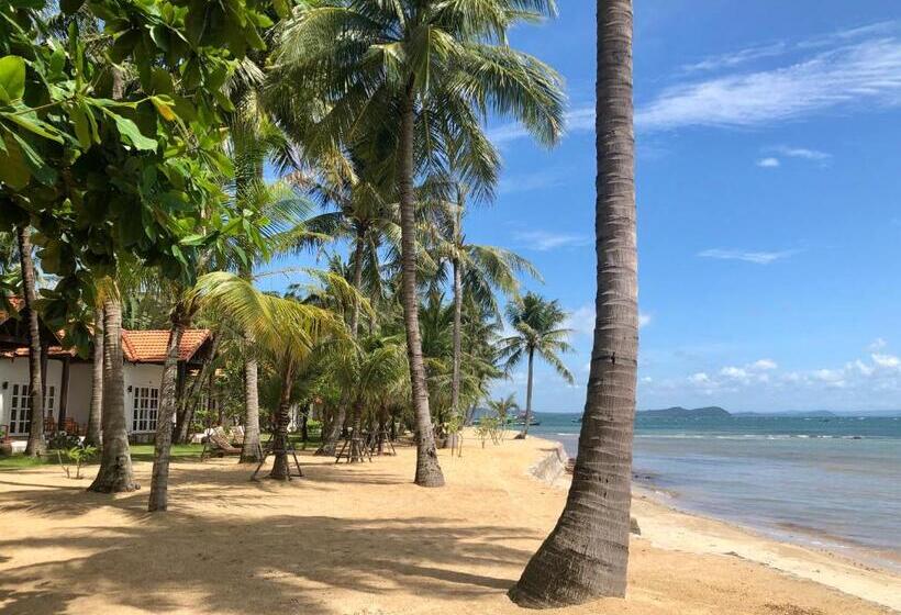 هتل Peppercorn Beach Resort