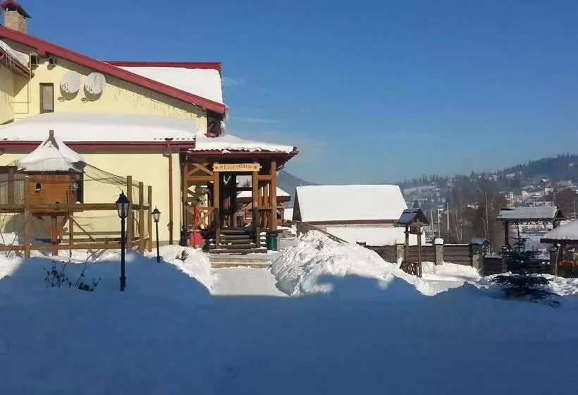 ホテル Slovyanka
