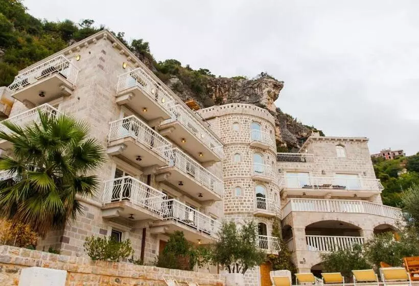 مُتل Pietra Mare Apartments