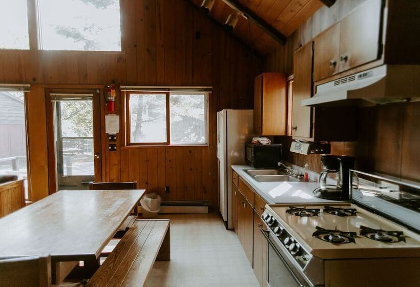 渡假胜地 Silver Rapids Lodge