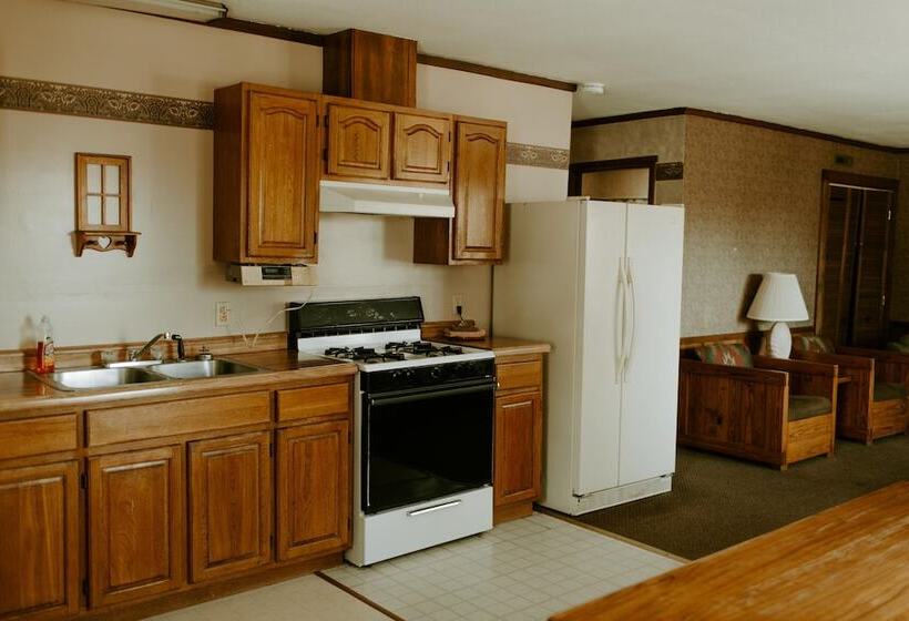 渡假胜地 Silver Rapids Lodge