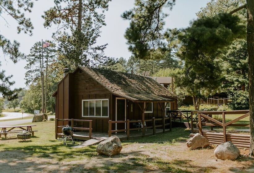 渡假胜地 Silver Rapids Lodge