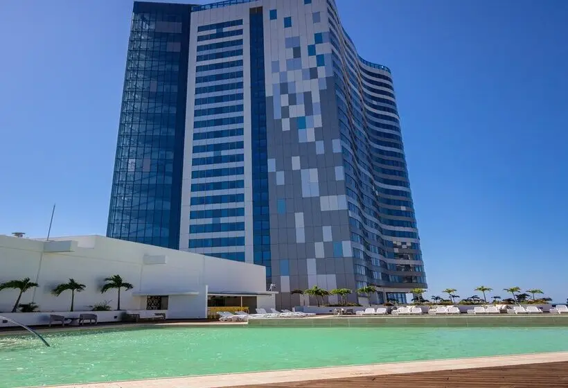 ホテル Gran Muthu Habana Tower