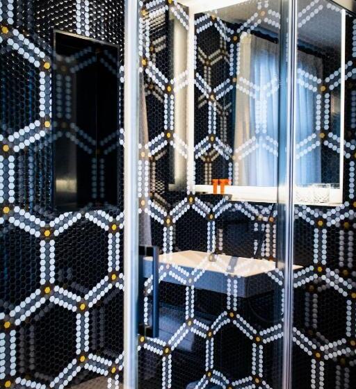 مسافرخانه Reina 107 Beach Boutique