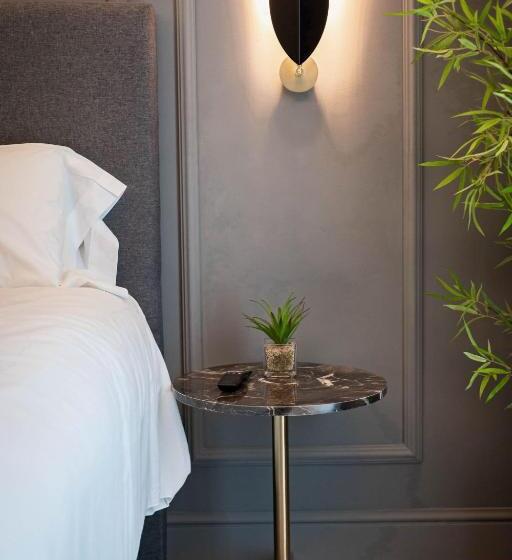 مسافرخانه Reina 107 Beach Boutique