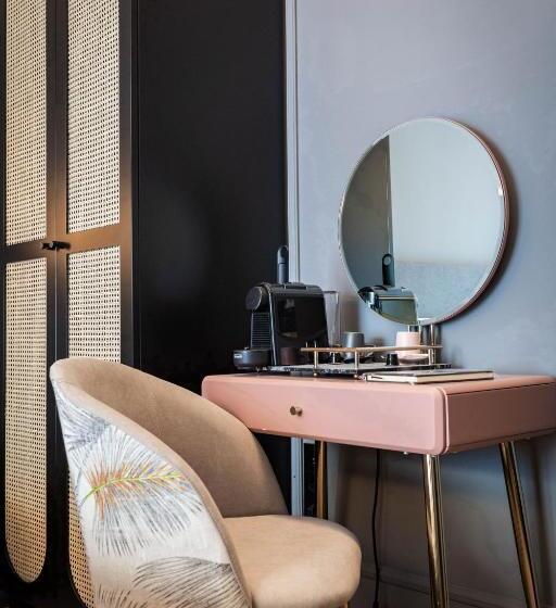 مسافرخانه Reina 107 Beach Boutique