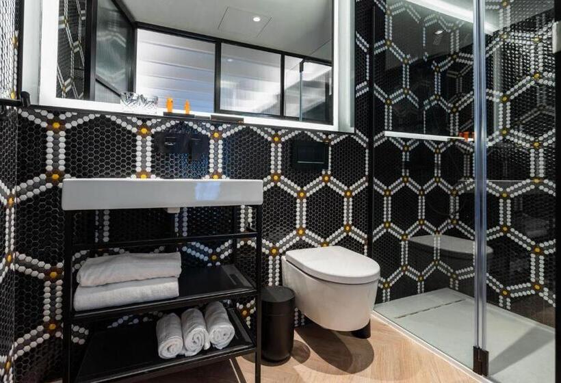 مسافرخانه Reina 107 Beach Boutique