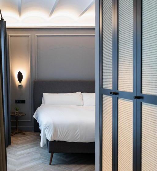 مسافرخانه Reina 107 Beach Boutique