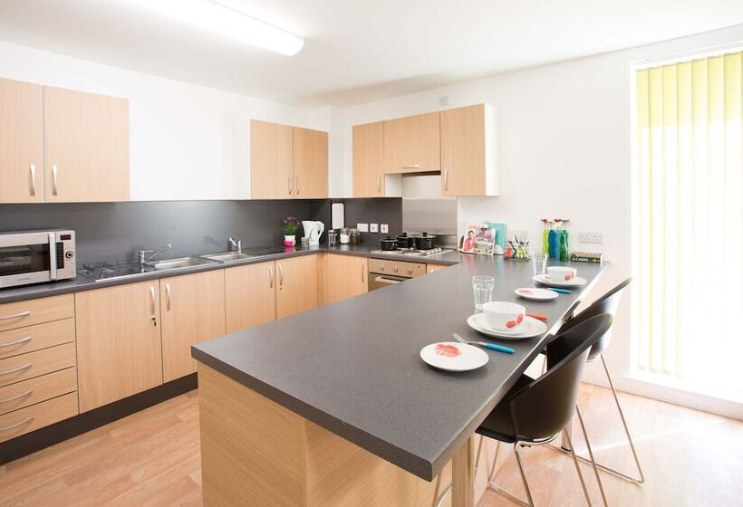 فندق صغير Uhi Fort William Campus Accommodation