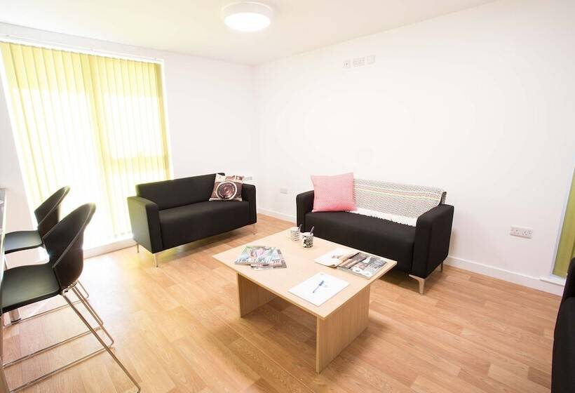 فندق صغير Uhi Fort William Campus Accommodation