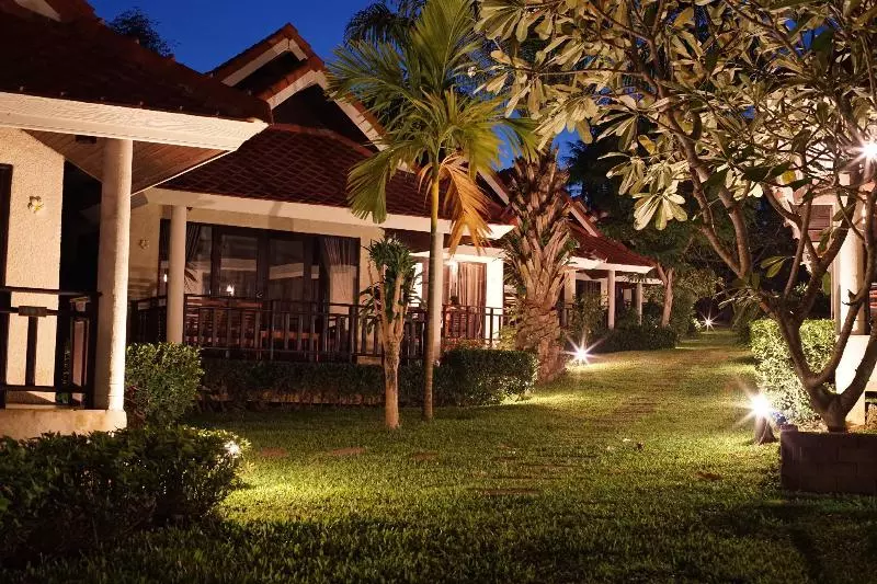 Aquavana Haad Rin Resort