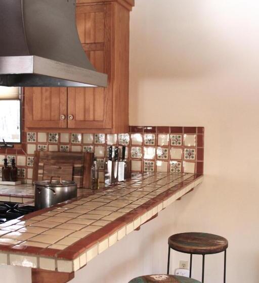 민박 Hacienda Del Sol