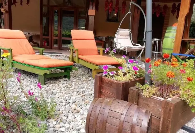 ベッドアンドブレックファースト Le Chalet Del Pollino