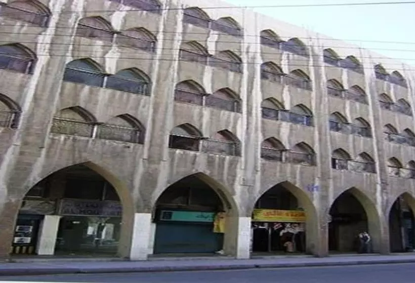 هتل Alhouriat