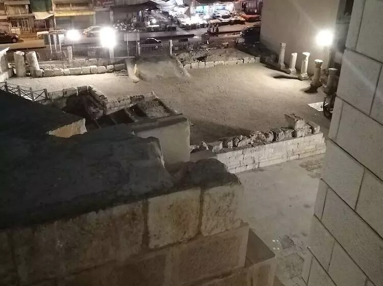 هتل Alhouriat
