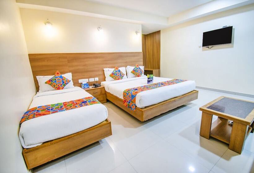 Fabhotel Jansi Deluxe Nr Gandhipuram Bus Stand