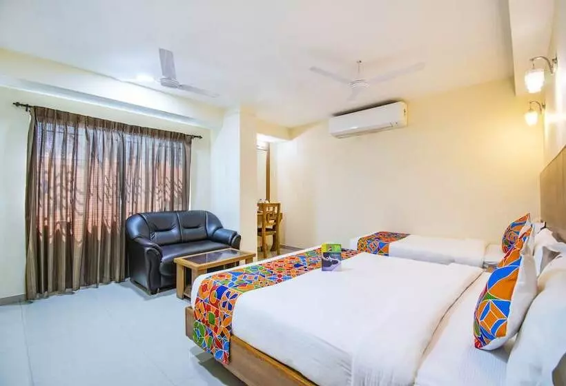 Fabhotel Jansi Deluxe   Nr Gandhipuram Bus Stand